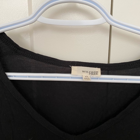 Wilfred Tshirt - Picture 2 of 3